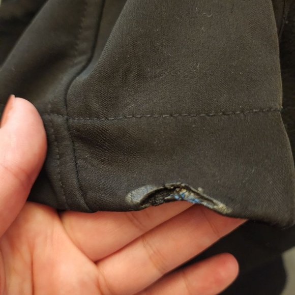 SWISSTECH Men’s Black Jacket Soft Shell Wind Resistant Outwear Coat Size M - Picture 14 of 14